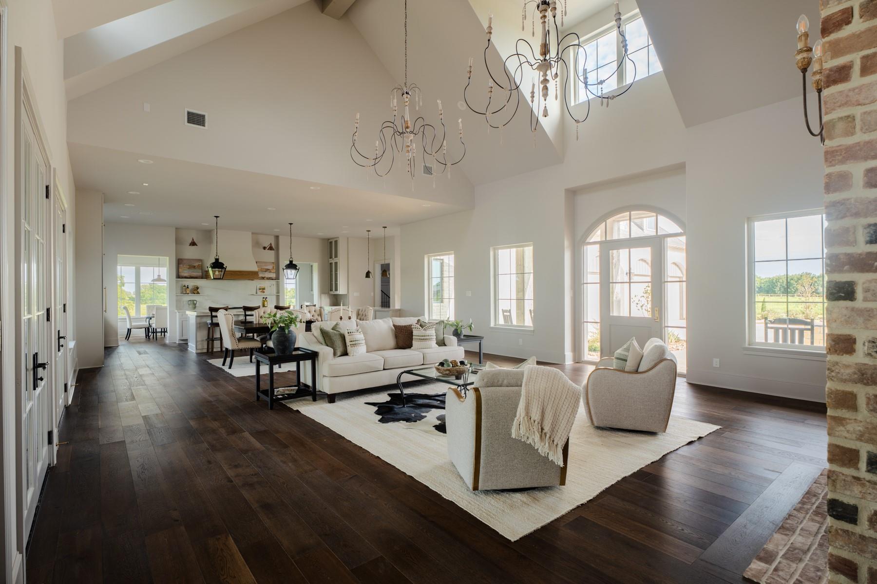 404 Blackberry Ln, Washington, TX 77880
