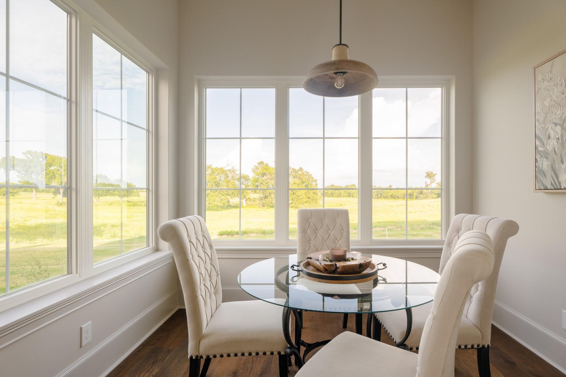 404 Blackberry Ln, Washington, TX 77880