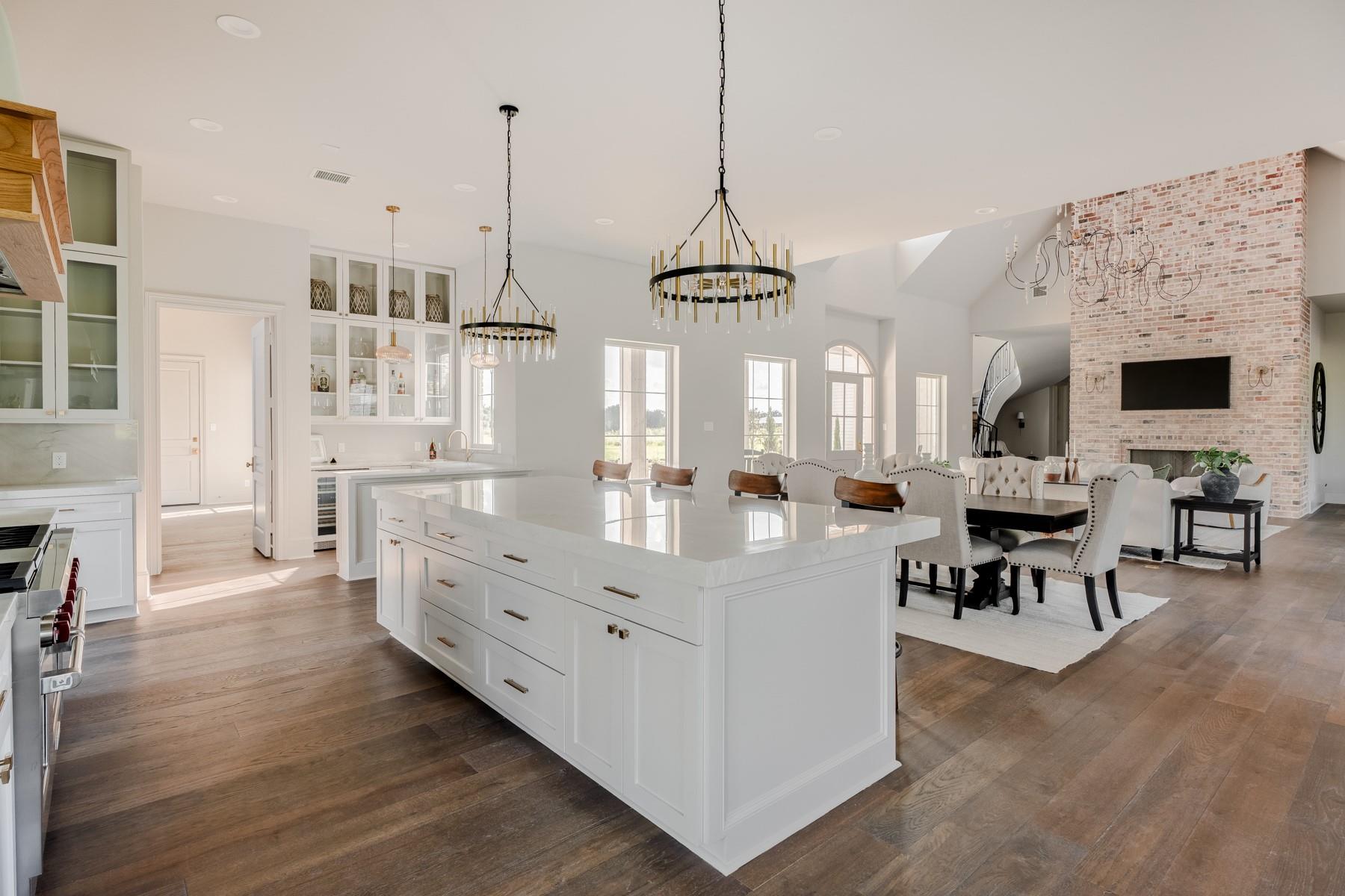 404 Blackberry Ln, Washington, TX 77880