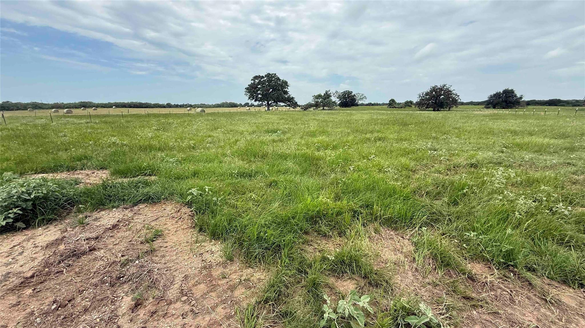 8150 Old Colony Line Rd, Dale, TX 78616