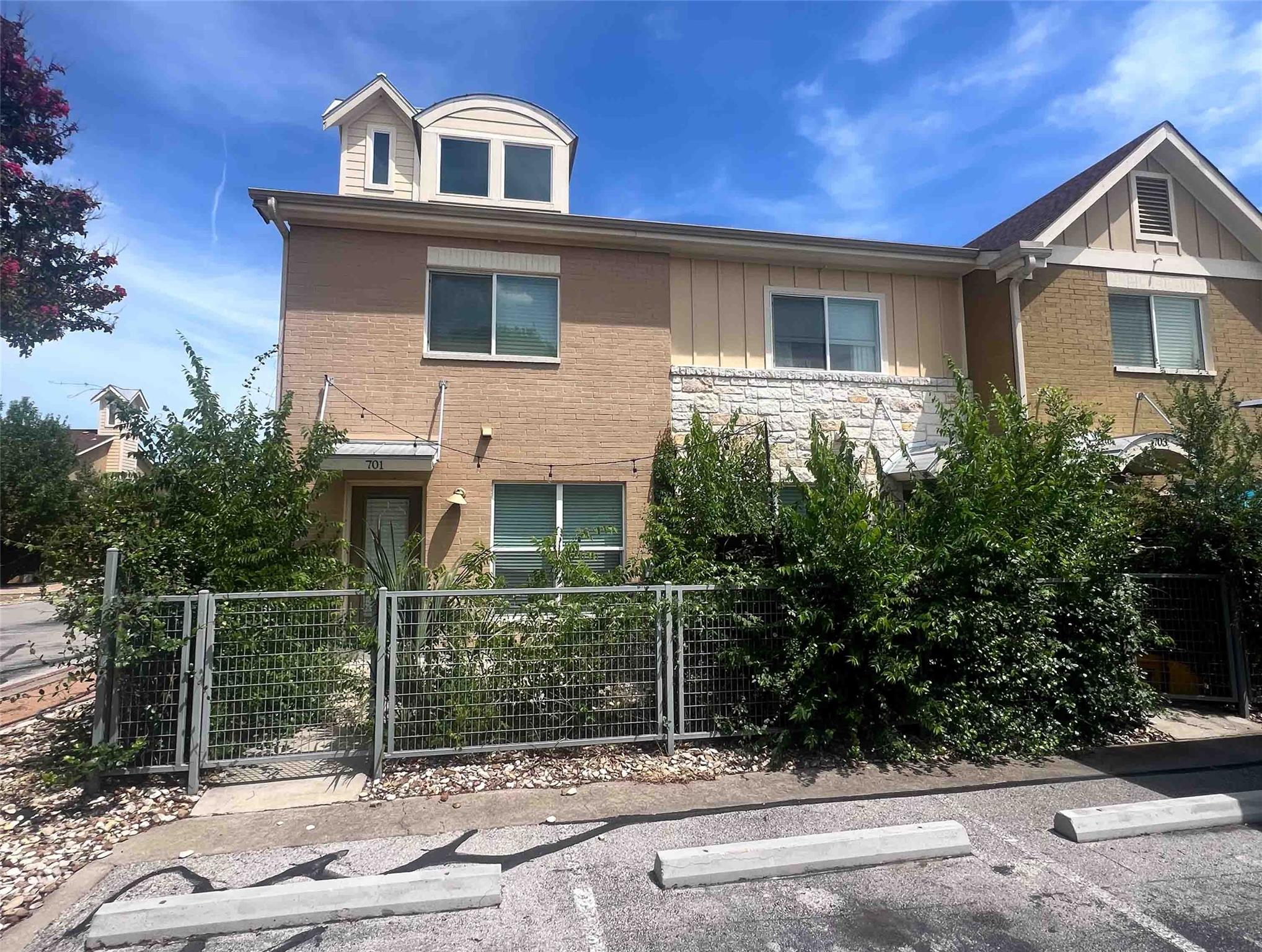 1101 Grove Blvd # 701, Austin, TX 78741