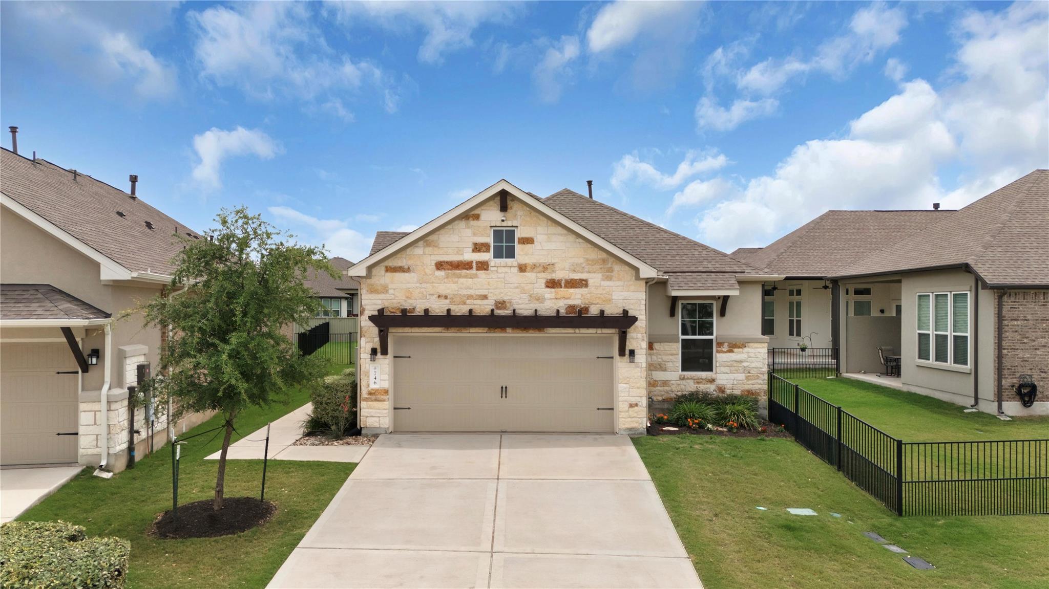 746 Faith Dr, Liberty Hill, TX 78642