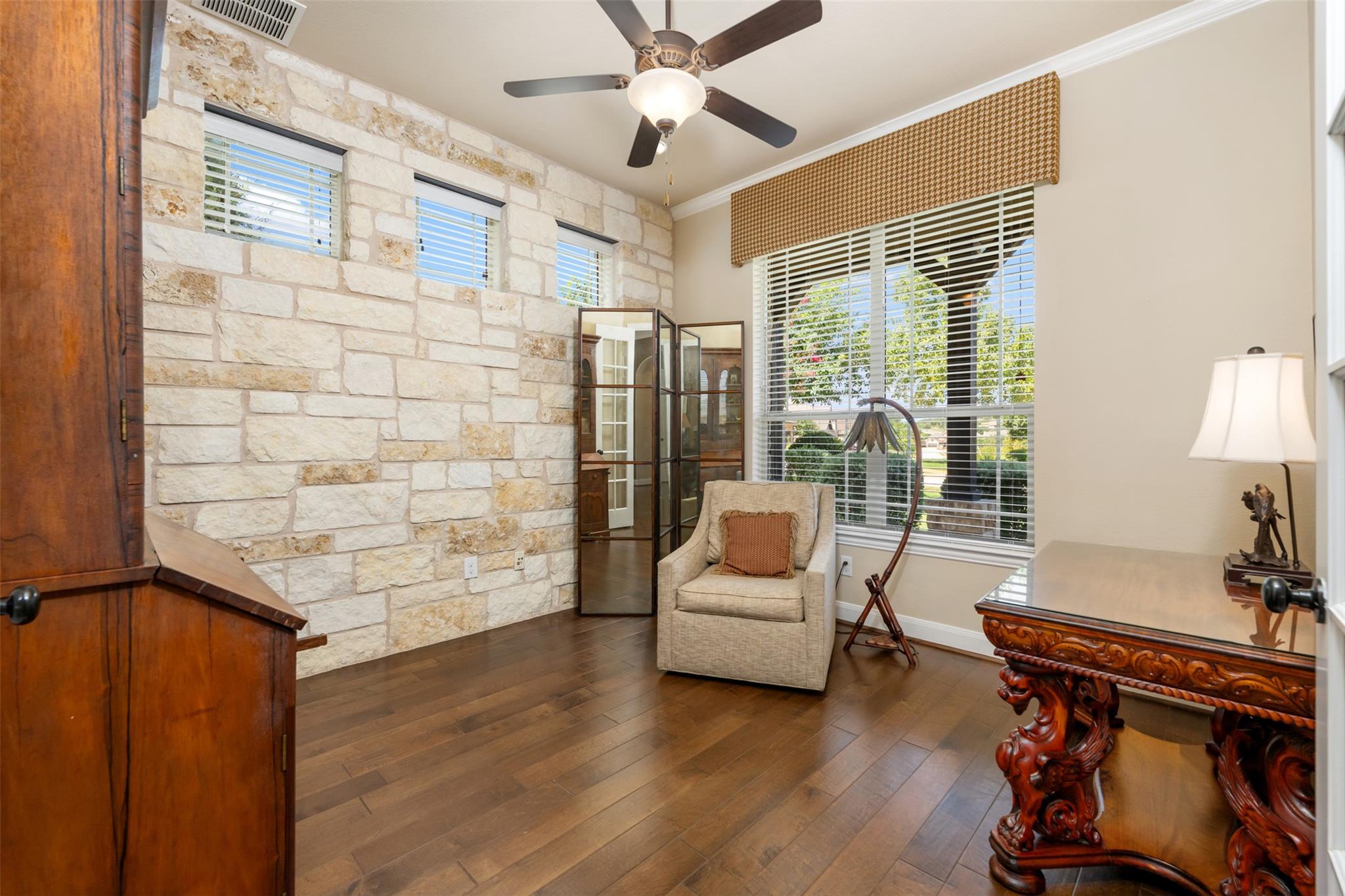 201 Tavish Trl, Austin, TX 78738