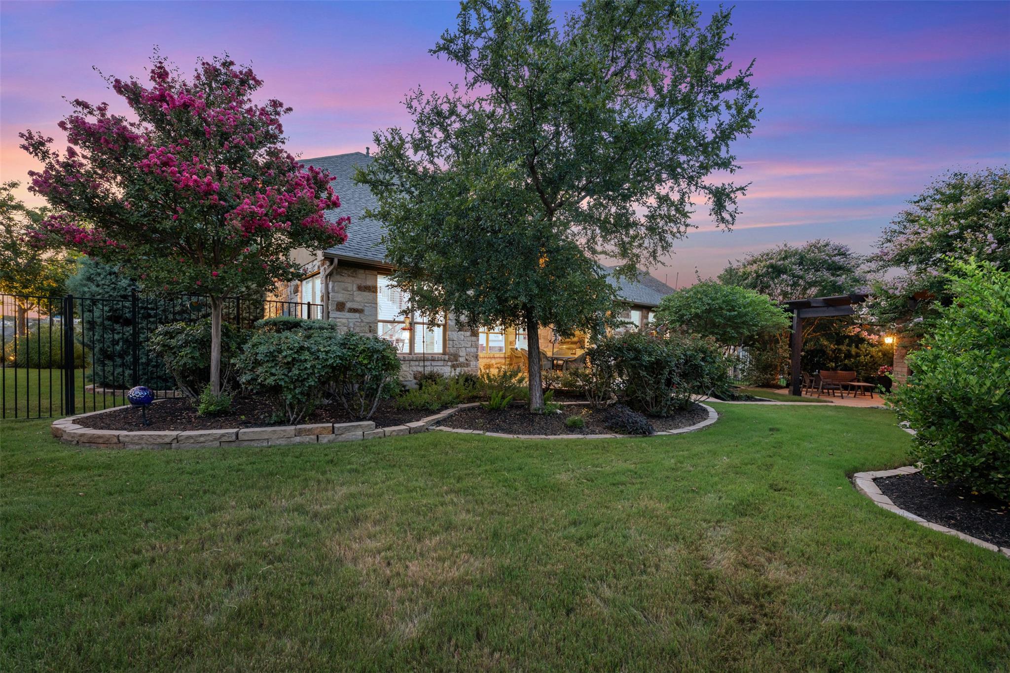 201 Tavish Trl, Austin, TX 78738