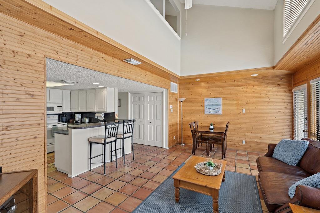 1601 Judy Lynn Dr # 207, Spicewood, TX 78669