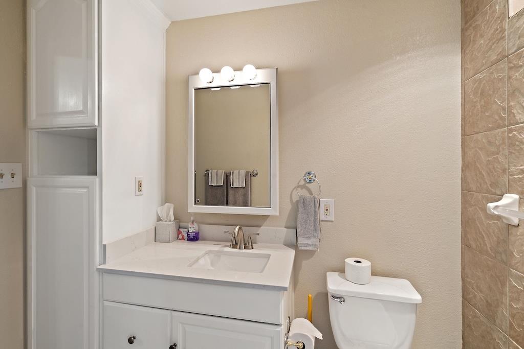 1601 Judy Lynn Dr # 207, Spicewood, TX 78669