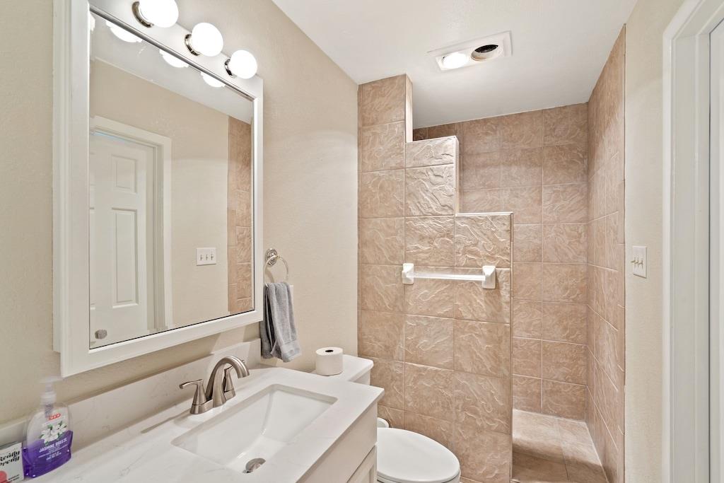 1601 Judy Lynn Dr # 207, Spicewood, TX 78669