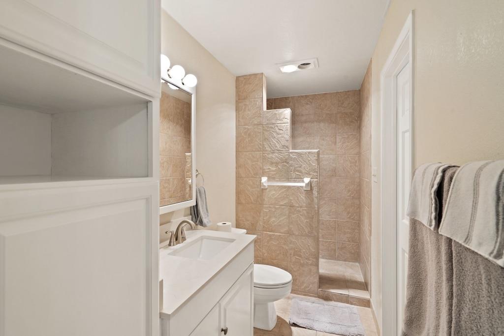 1601 Judy Lynn Dr # 207, Spicewood, TX 78669