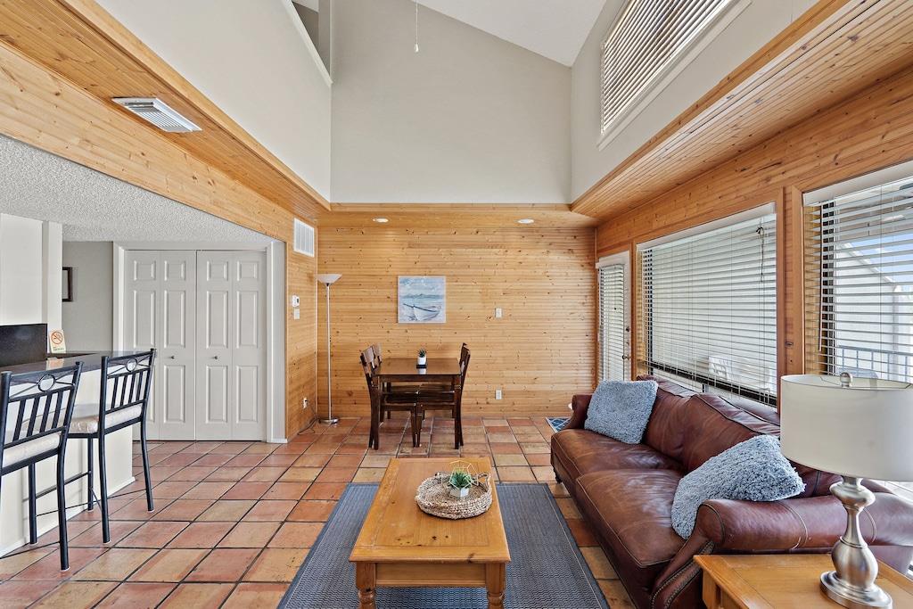 1601 Judy Lynn Dr # 207, Spicewood, TX 78669