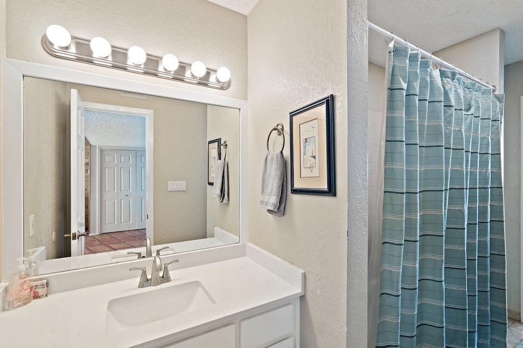 1601 Judy Lynn Dr # 207, Spicewood, TX 78669