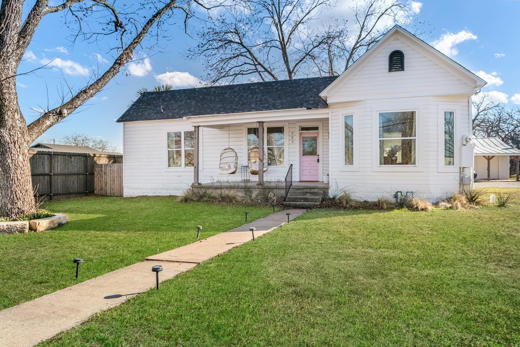 703 Highway St, Fredericksburg, TX 78624