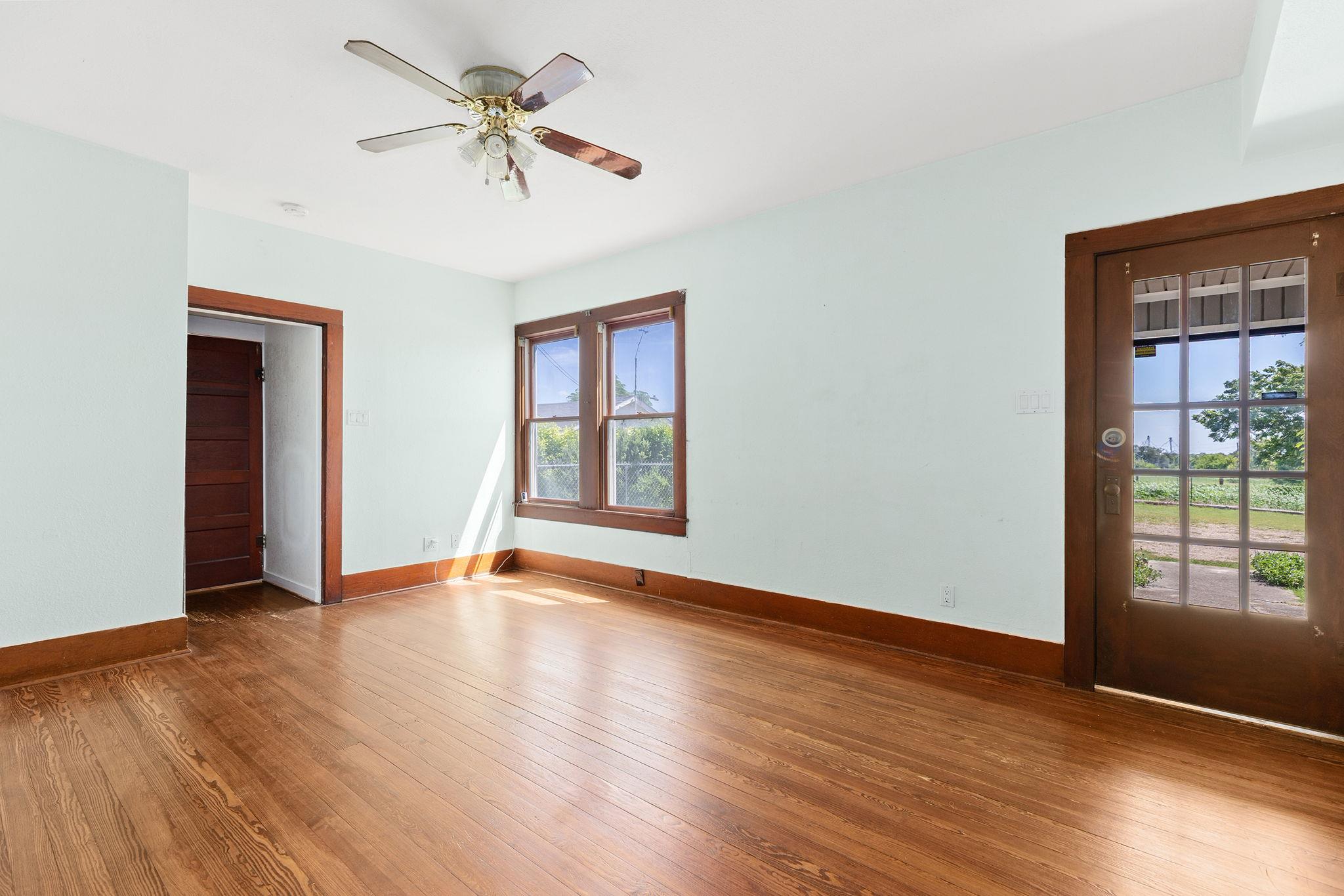 14301 Fm-1105, Jarrell, TX 76537