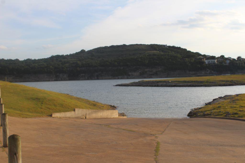 21307 Cardinal Ave, Lago Vista, TX 78645