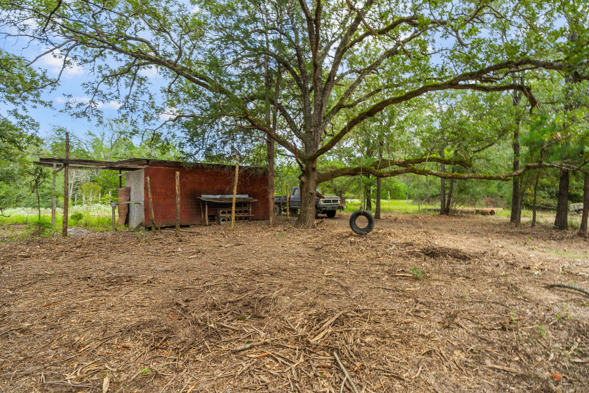 242 Cody Ln, Bastrop, TX 78602