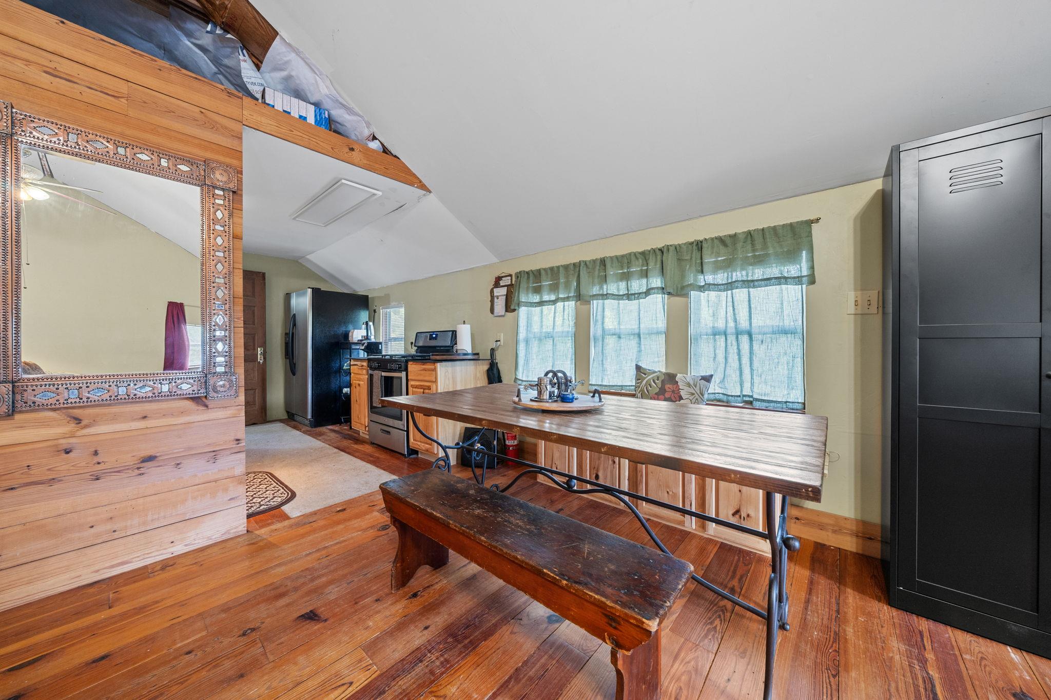 242 Cody Ln, Bastrop, TX 78602