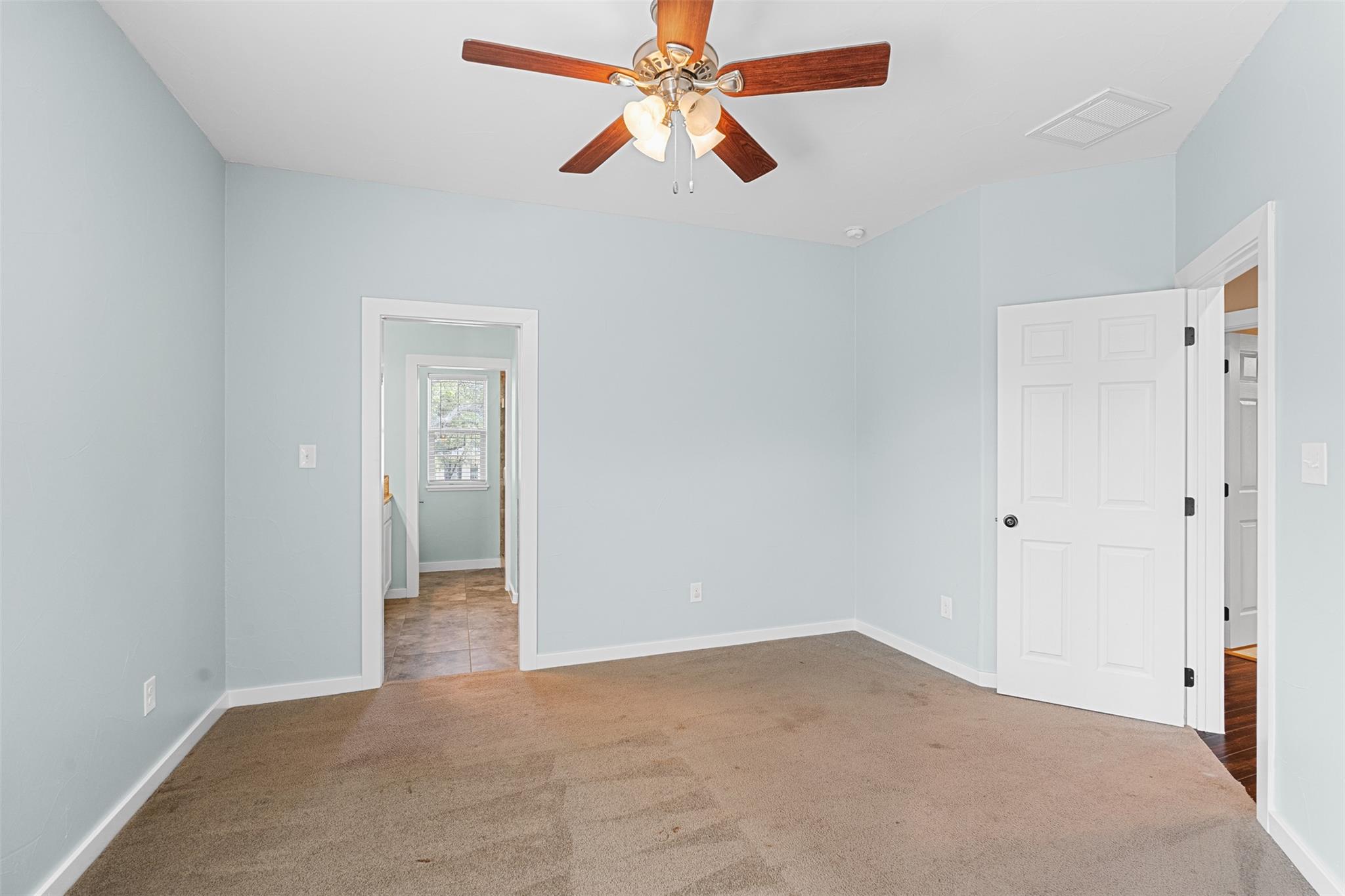 300 Knights Row, Horseshoe Bay, TX 78657