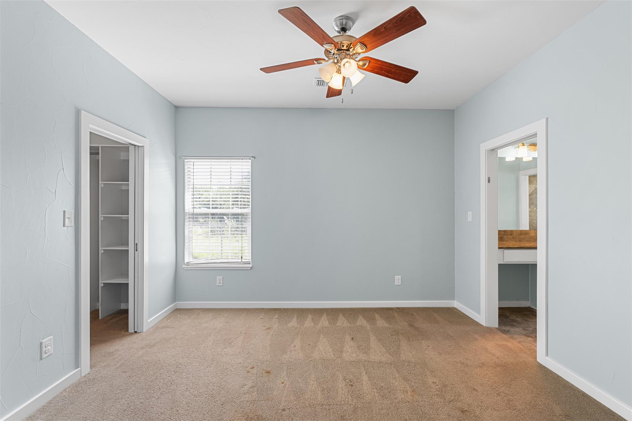 300 Knights Row, Horseshoe Bay, TX 78657