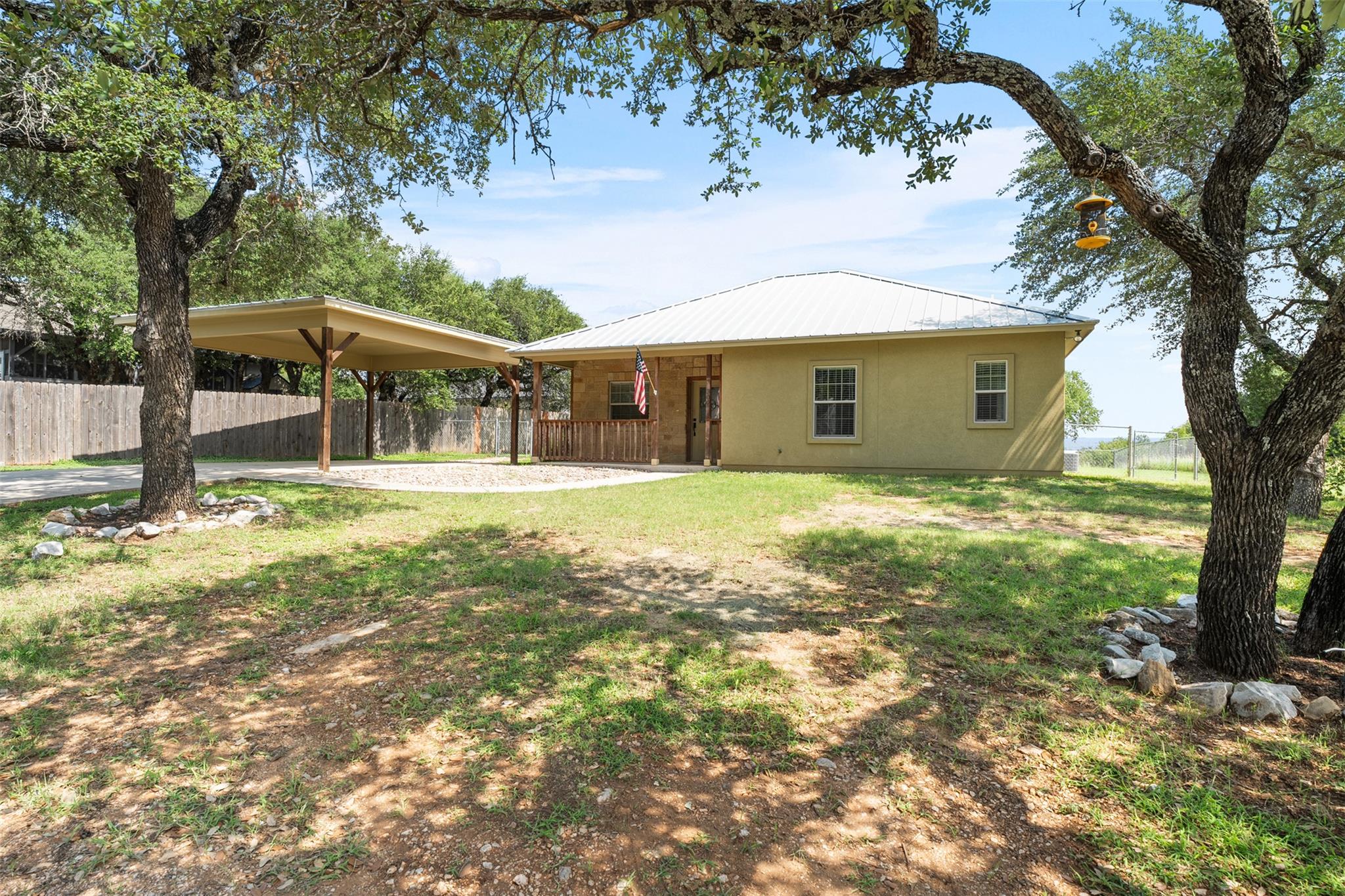300 Knights Row, Horseshoe Bay, TX 78657
