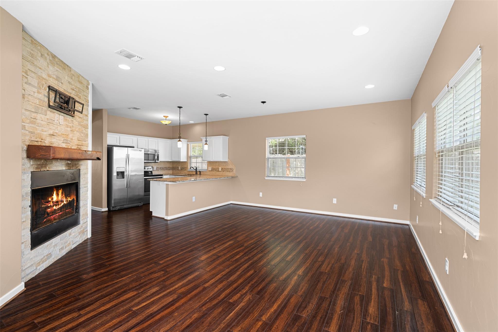 300 Knights Row, Horseshoe Bay, TX 78657