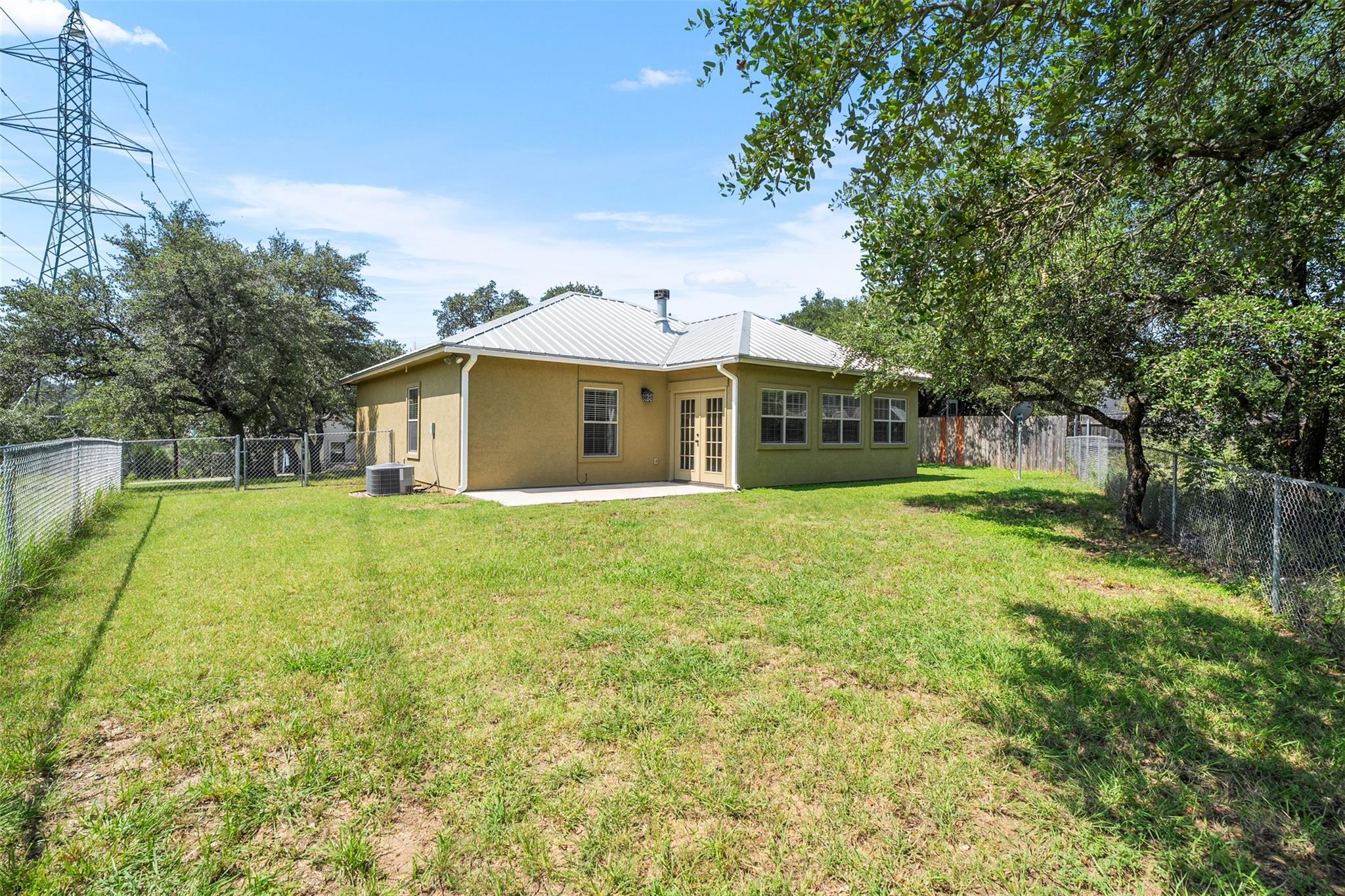 300 Knights Row, Horseshoe Bay, TX 78657