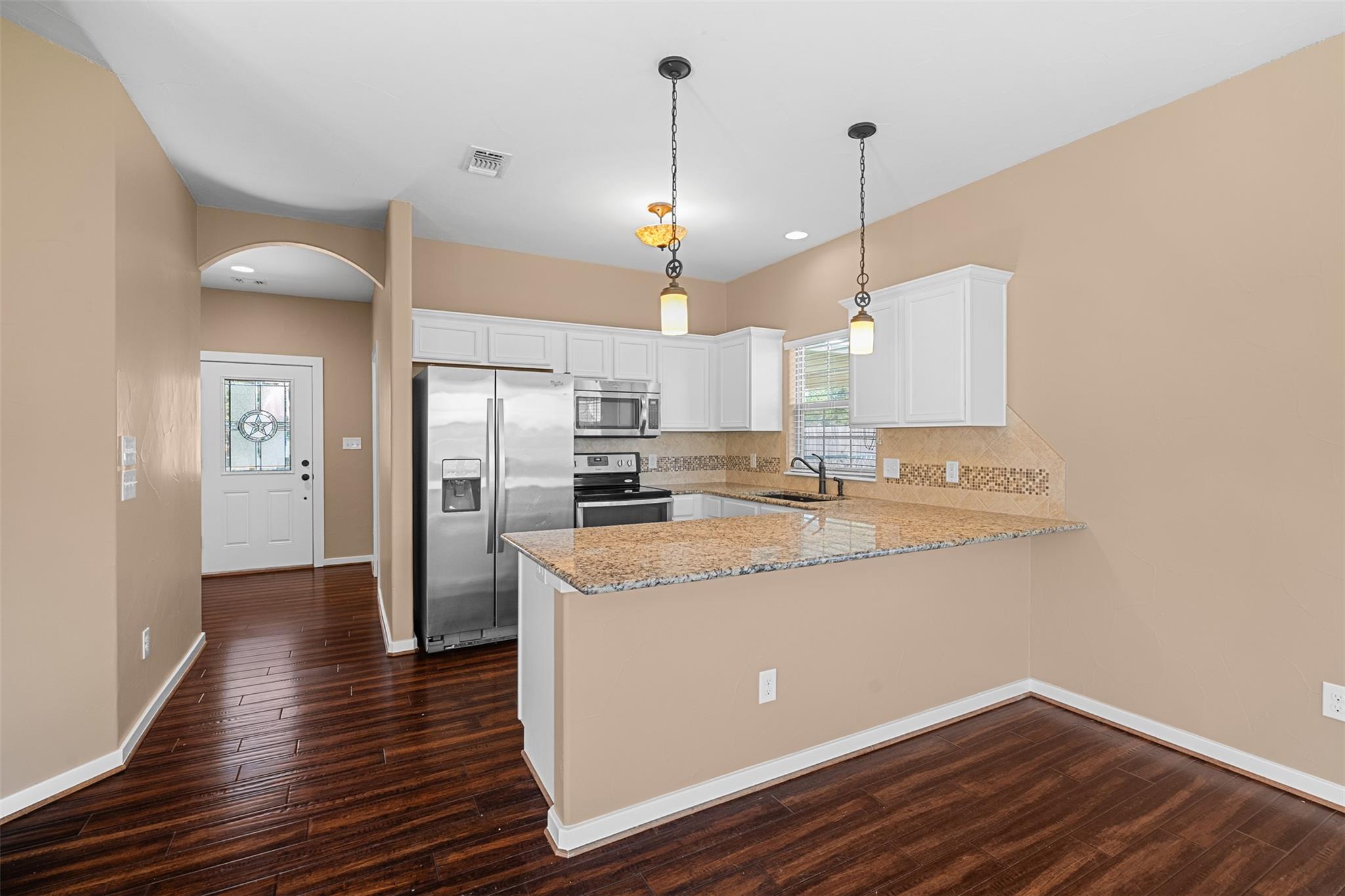 300 Knights Row, Horseshoe Bay, TX 78657