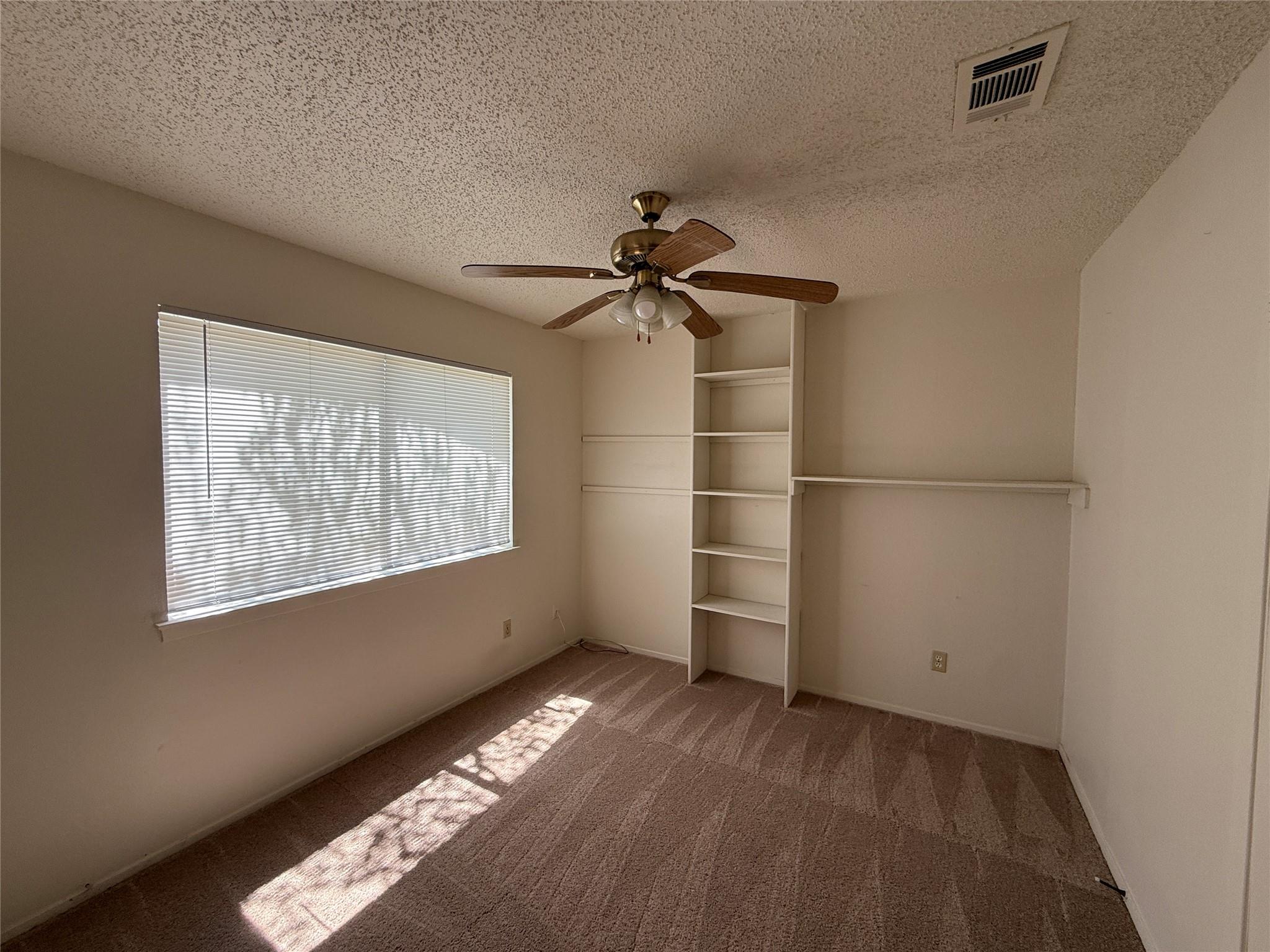 8906 Pineridge Dr, Austin, TX 78729