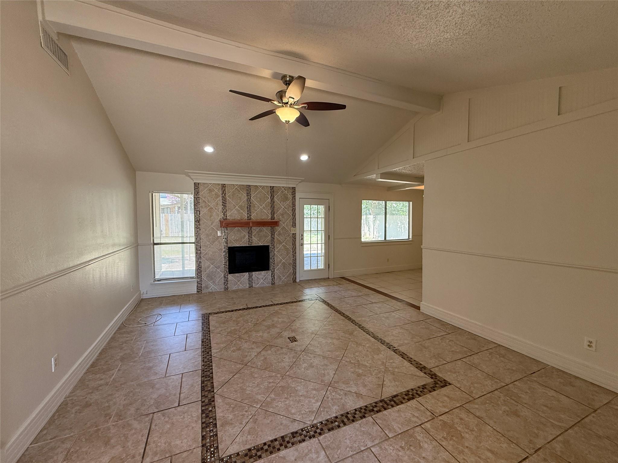 8906 Pineridge Dr, Austin, TX 78729