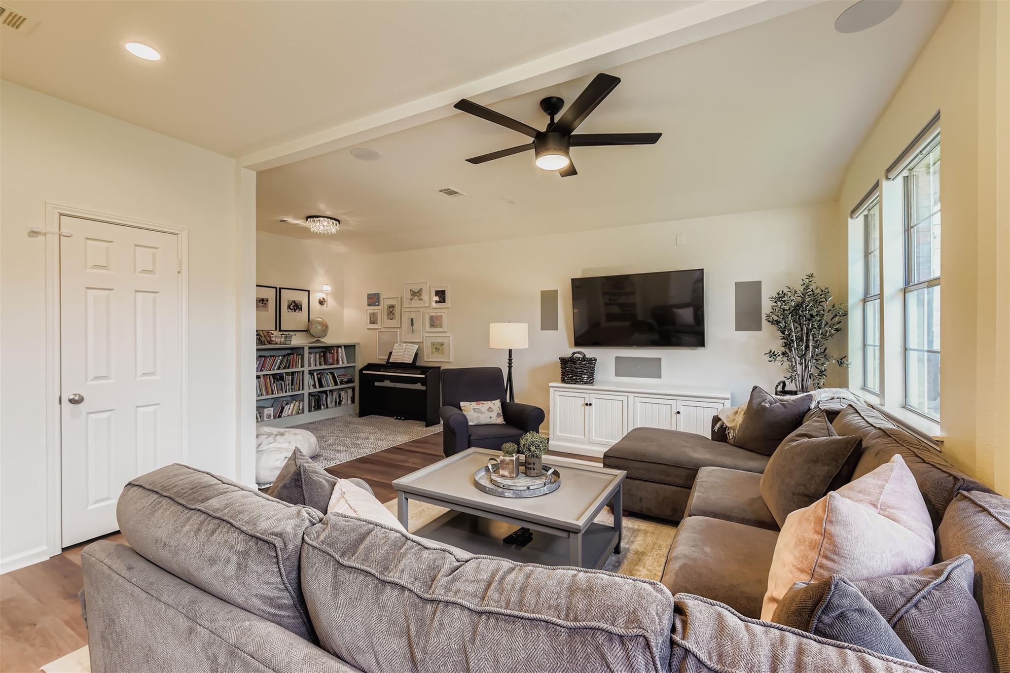 5515 Ballenton Ln, Austin, TX 78739