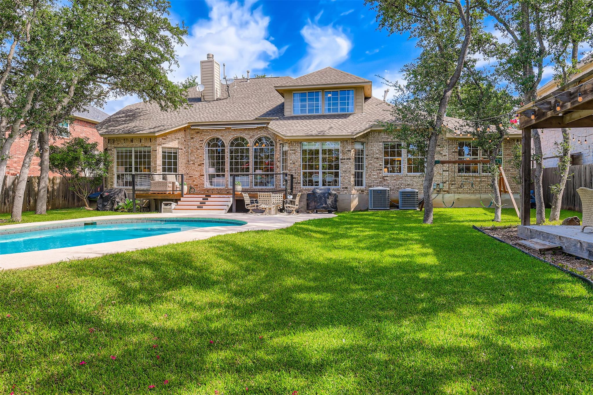 5515 Ballenton Ln, Austin, TX 78739