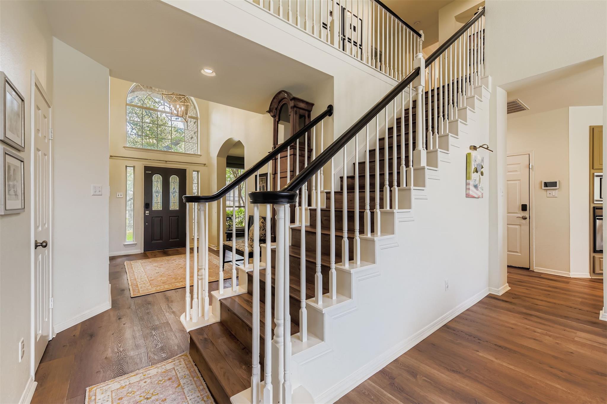 5515 Ballenton Ln, Austin, TX 78739