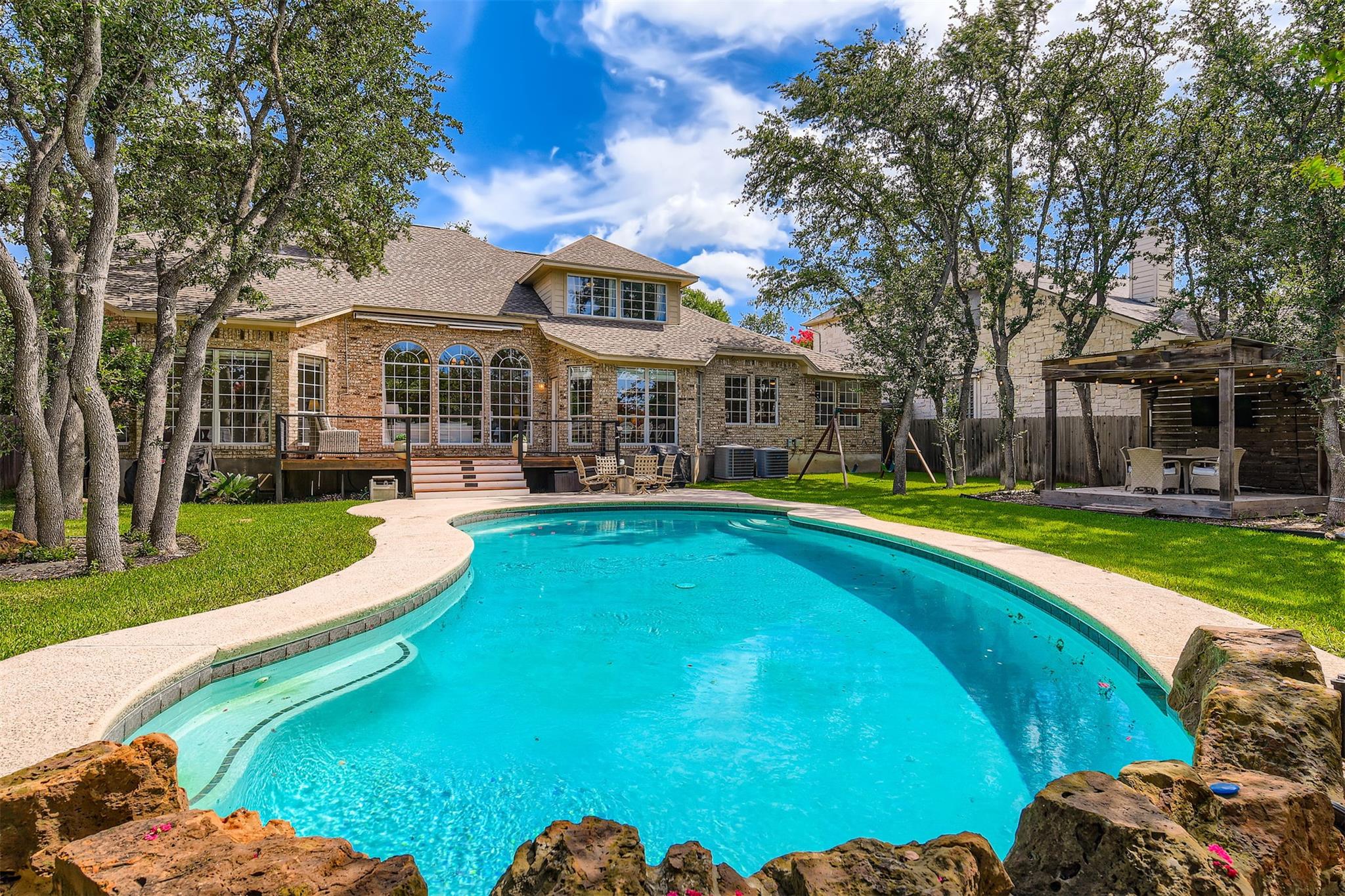 5515 Ballenton Ln, Austin, TX 78739