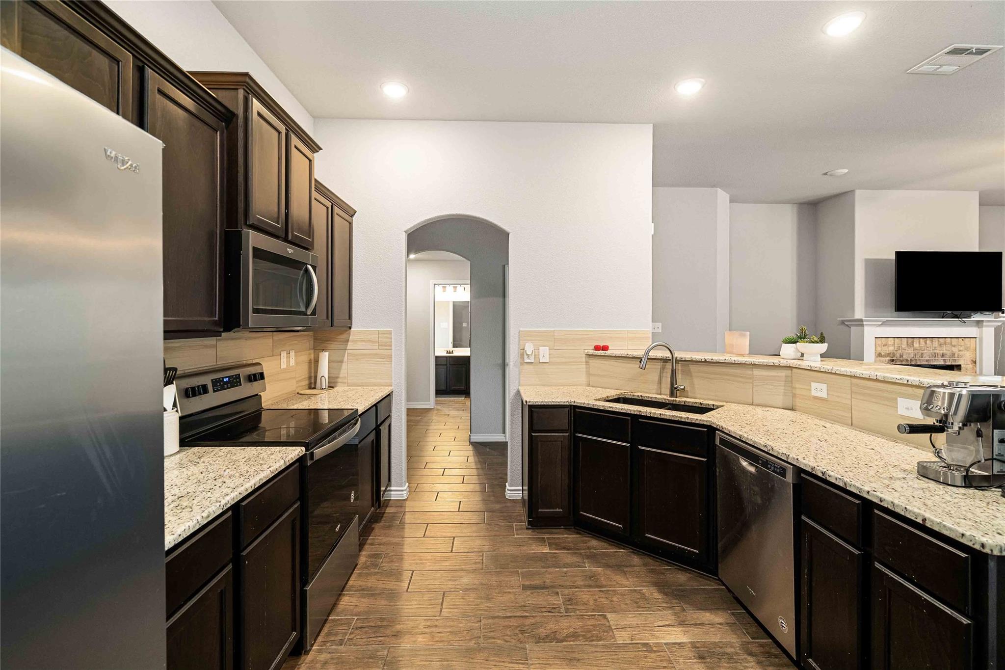 903 McLaury Cv, Killeen, TX 76542