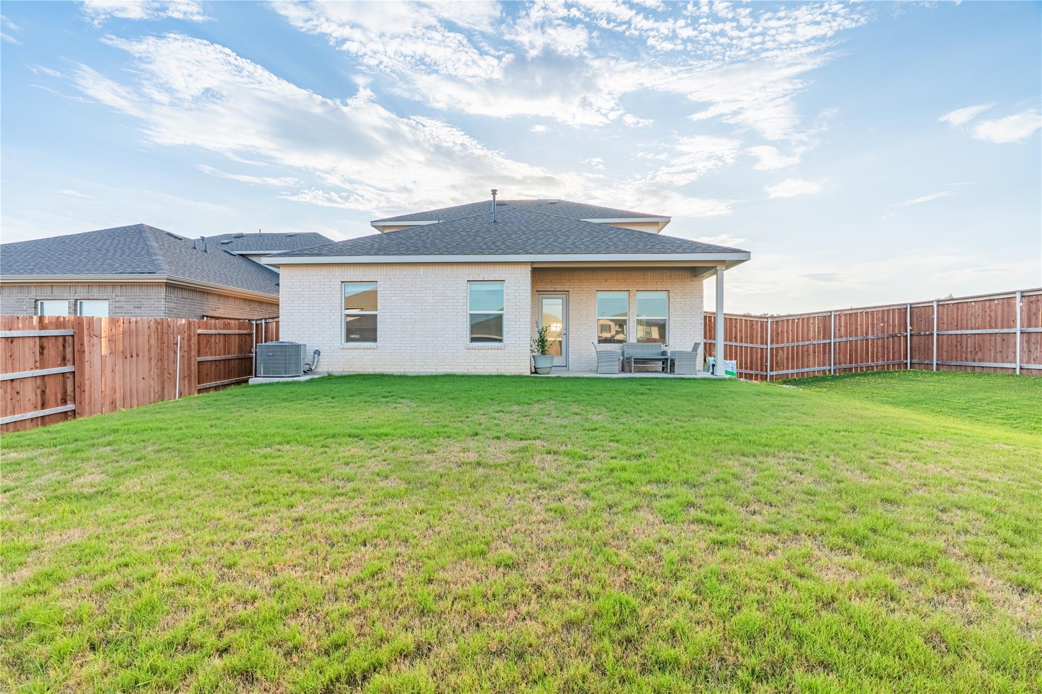 2848 Owl Head Dr, Leander, TX 78641