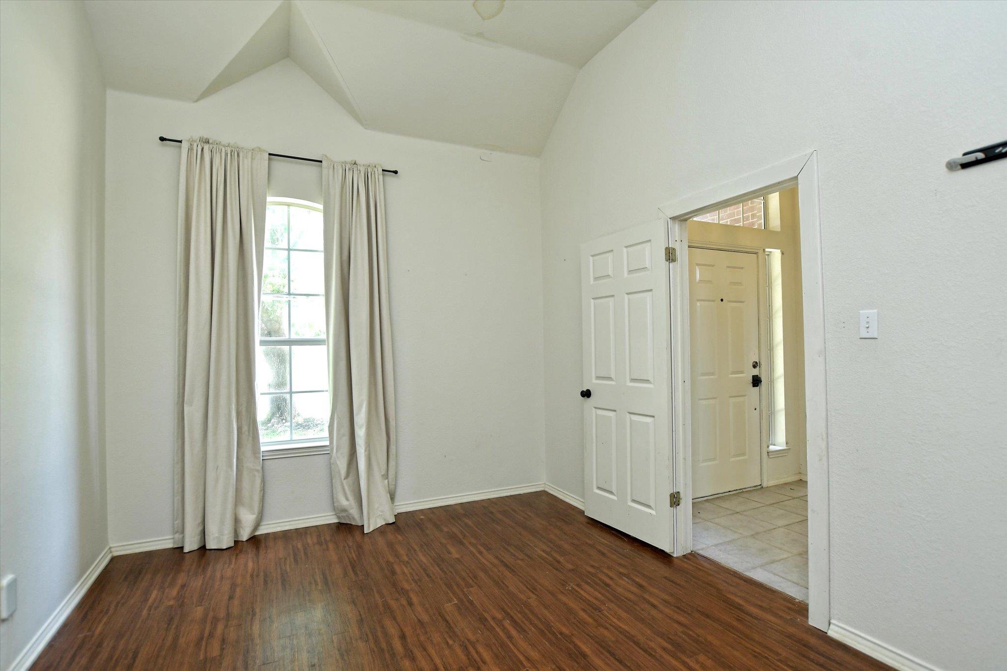 301 Gulfstream Dr, Georgetown, TX 78626