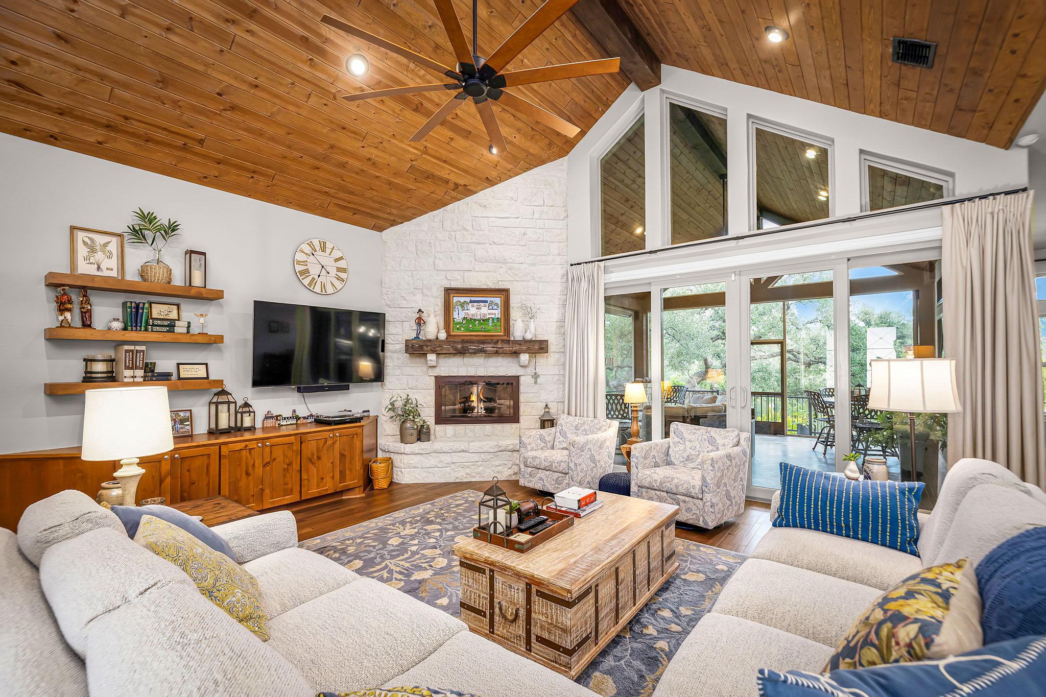 375 Curvatura, New Braunfels, TX 78132