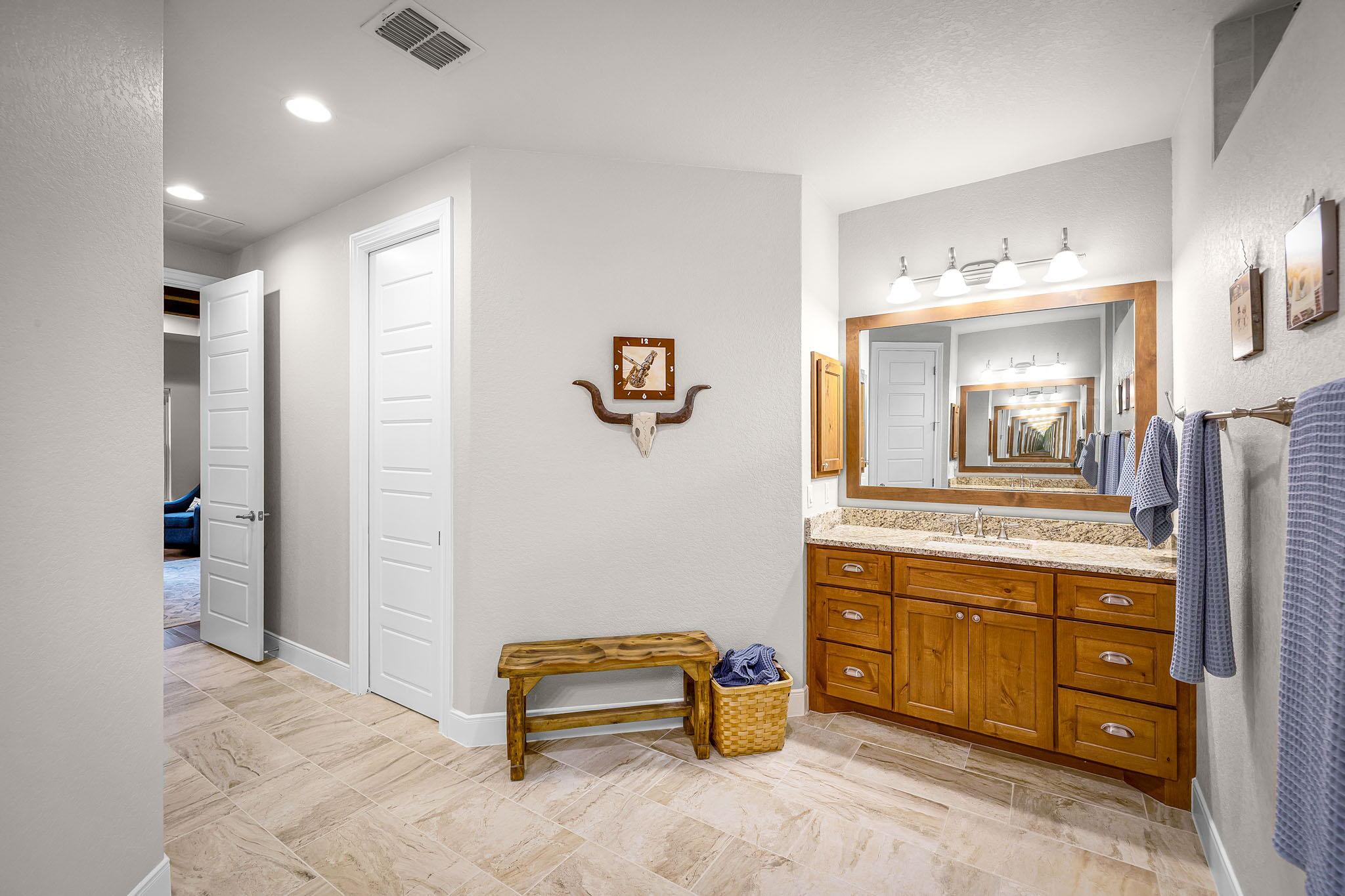 375 Curvatura, New Braunfels, TX 78132