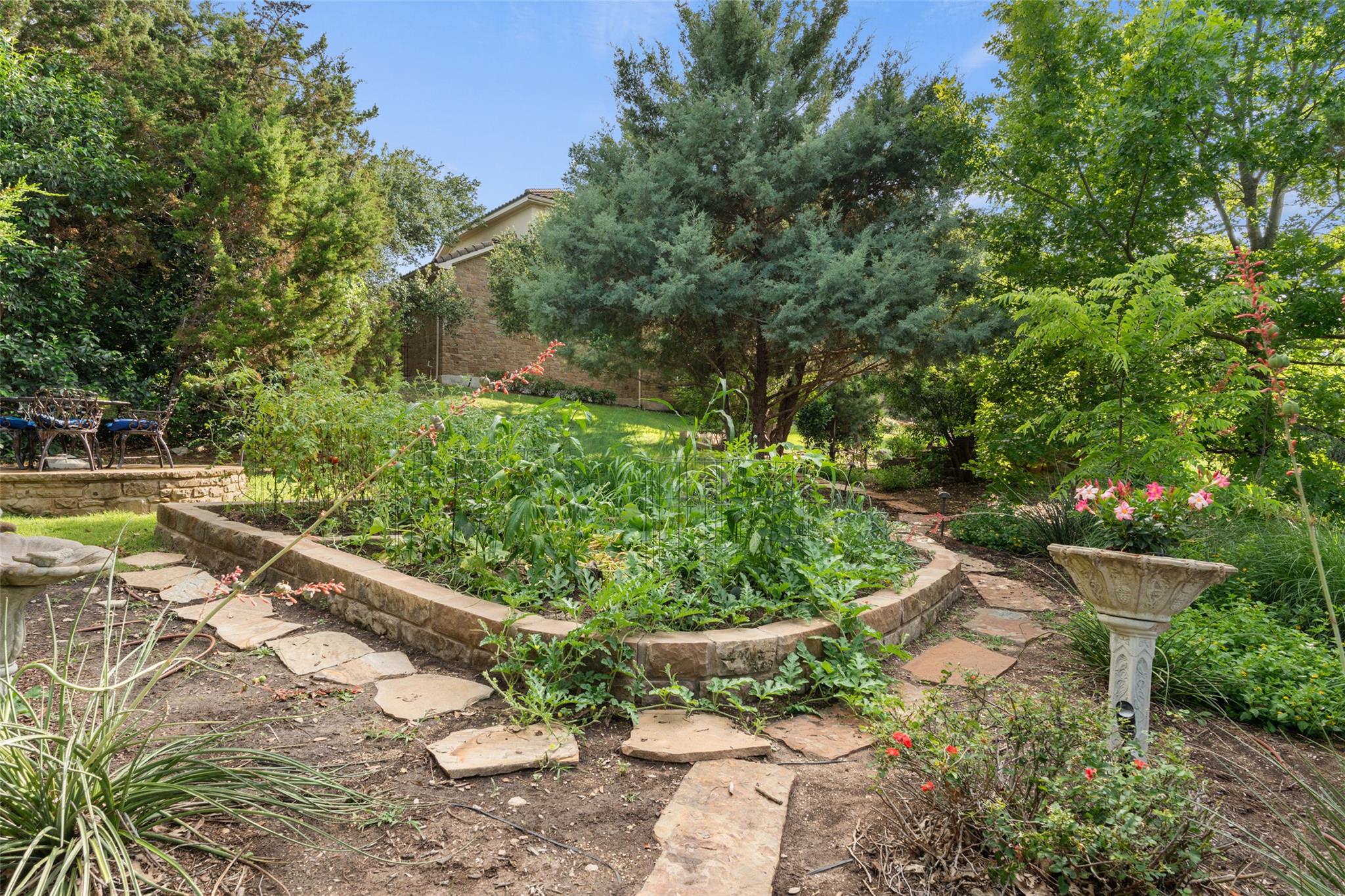 407 Bella Montagna Cir, Lakeway, TX 78734