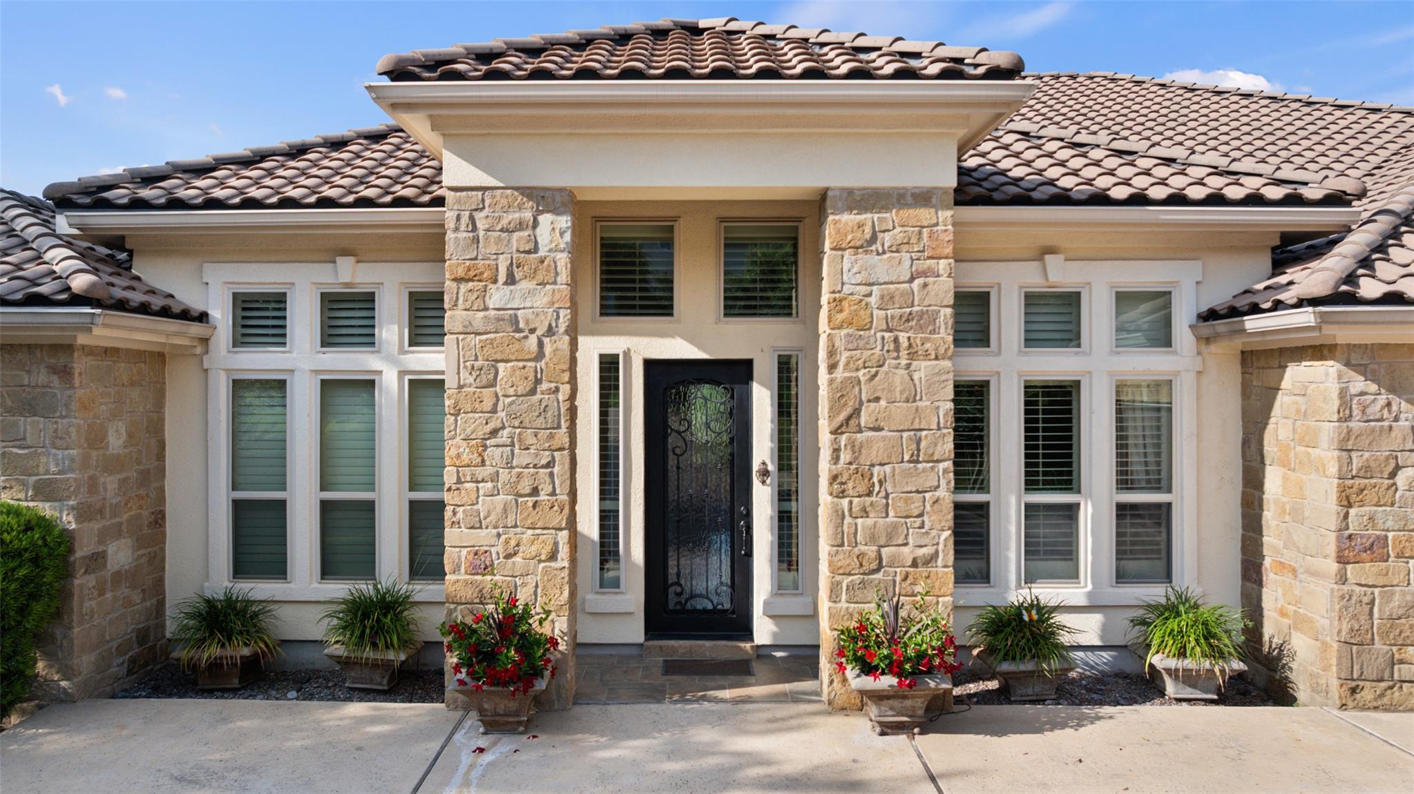 407 Bella Montagna Cir, Lakeway, TX 78734