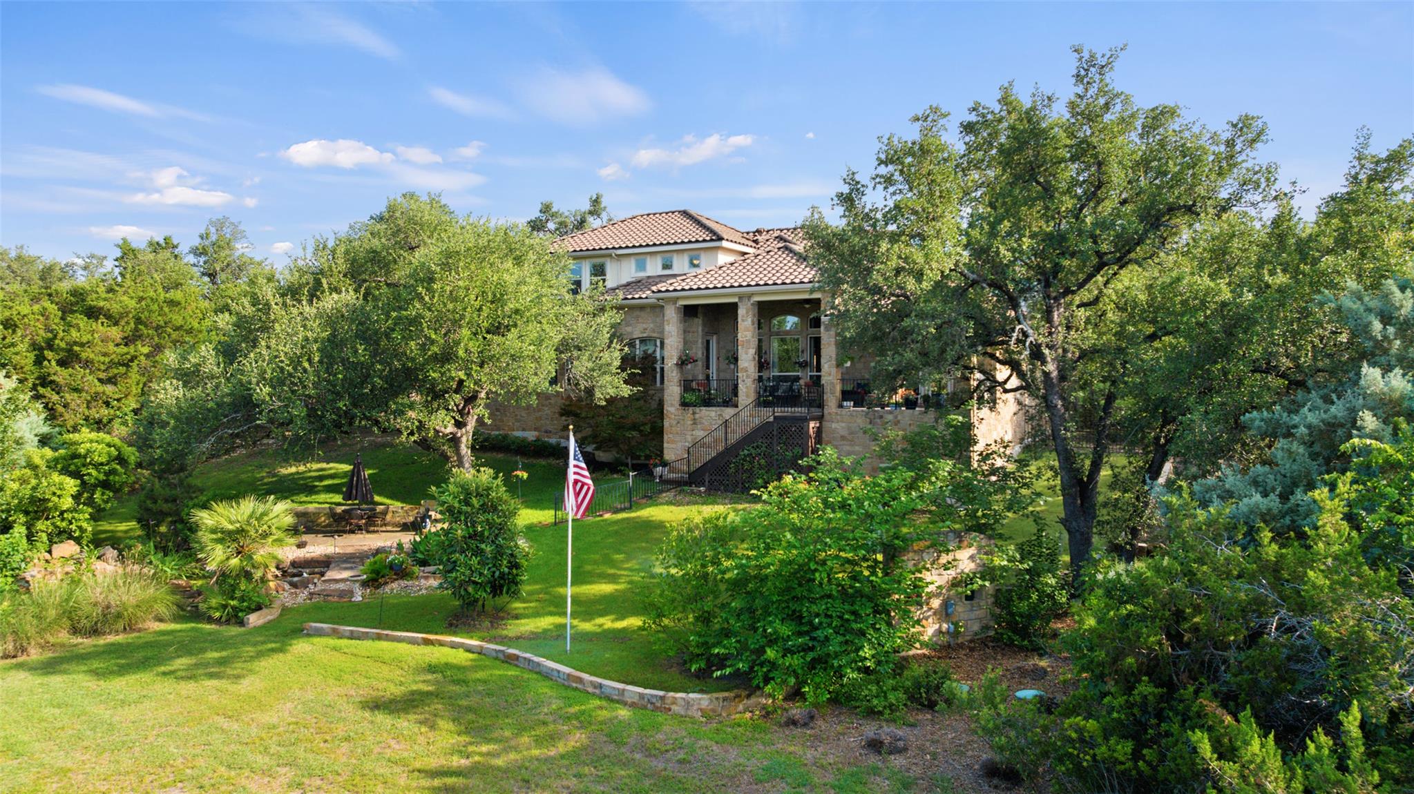 407 Bella Montagna Cir, Lakeway, TX 78734