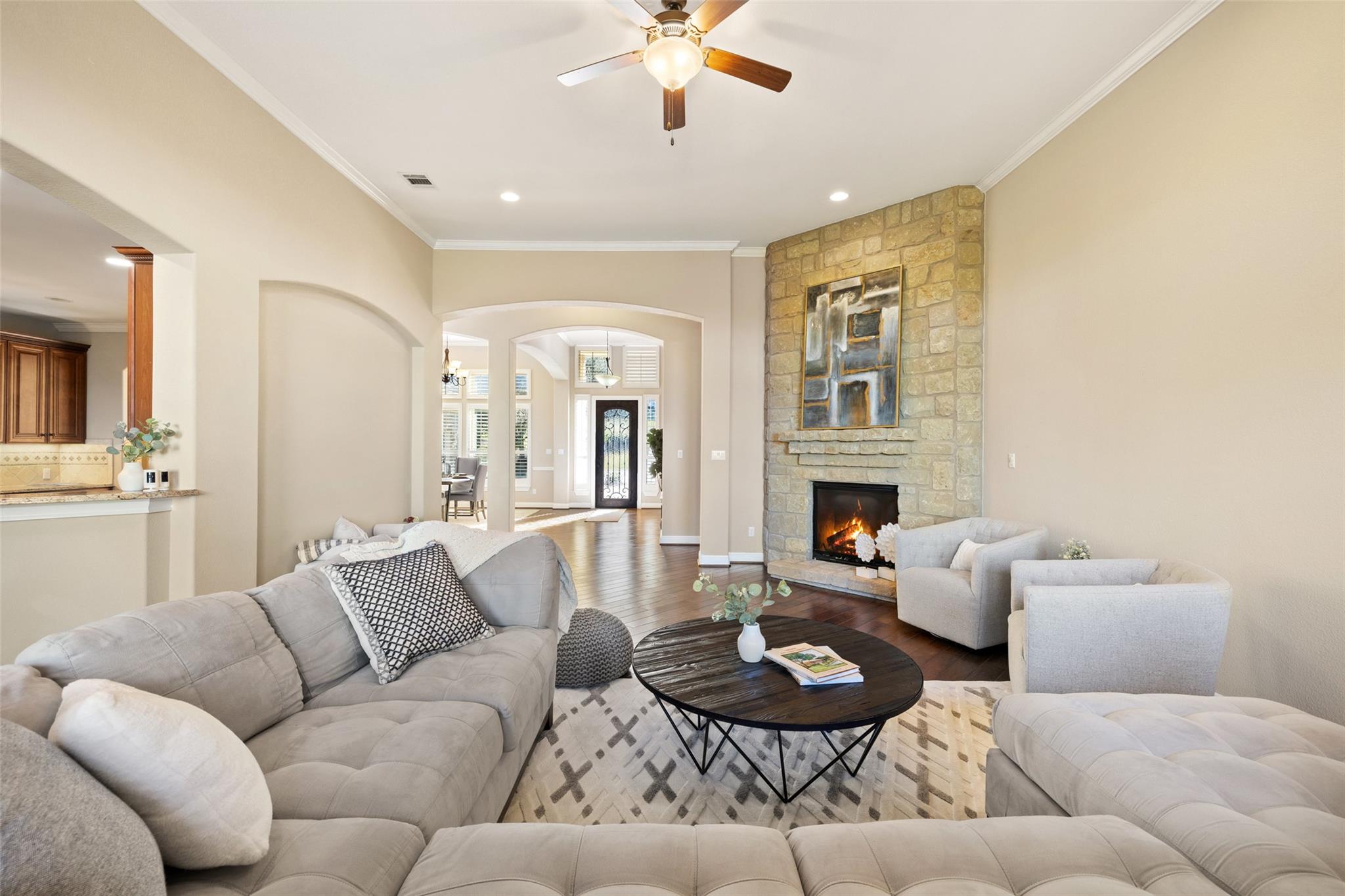 407 Bella Montagna Cir, Lakeway, TX 78734