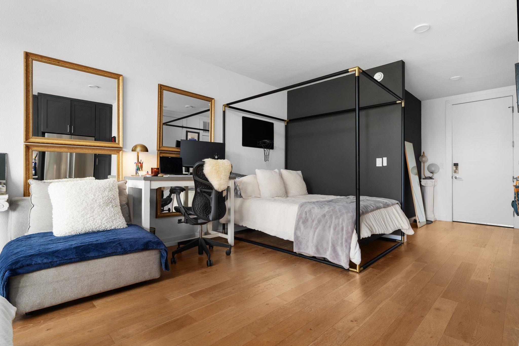 900 S 1st St # 320, Austin, TX 78704