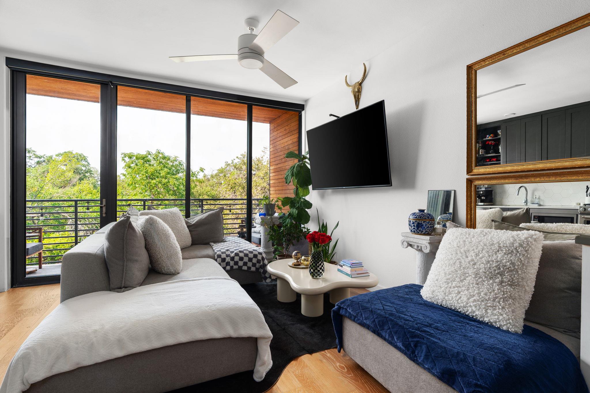 900 S 1st St # 320, Austin, TX 78704