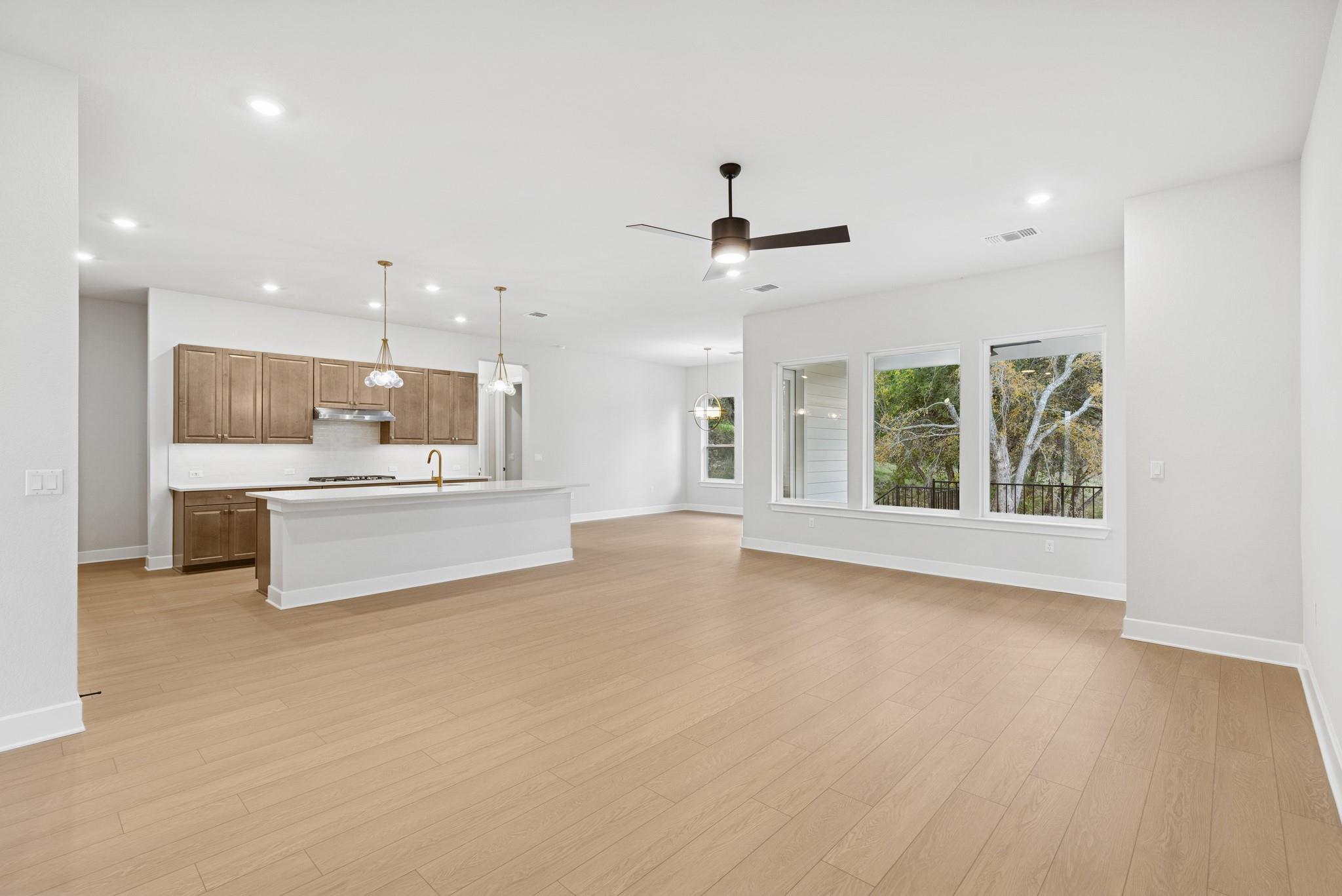 388 Rees Landing Rd, Spicewood, TX 78669