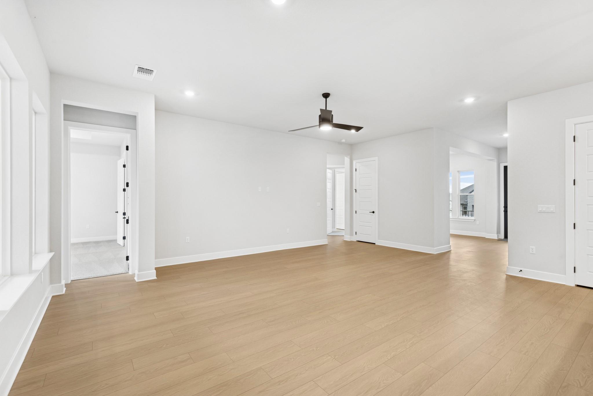 388 Rees Landing Rd, Spicewood, TX 78669