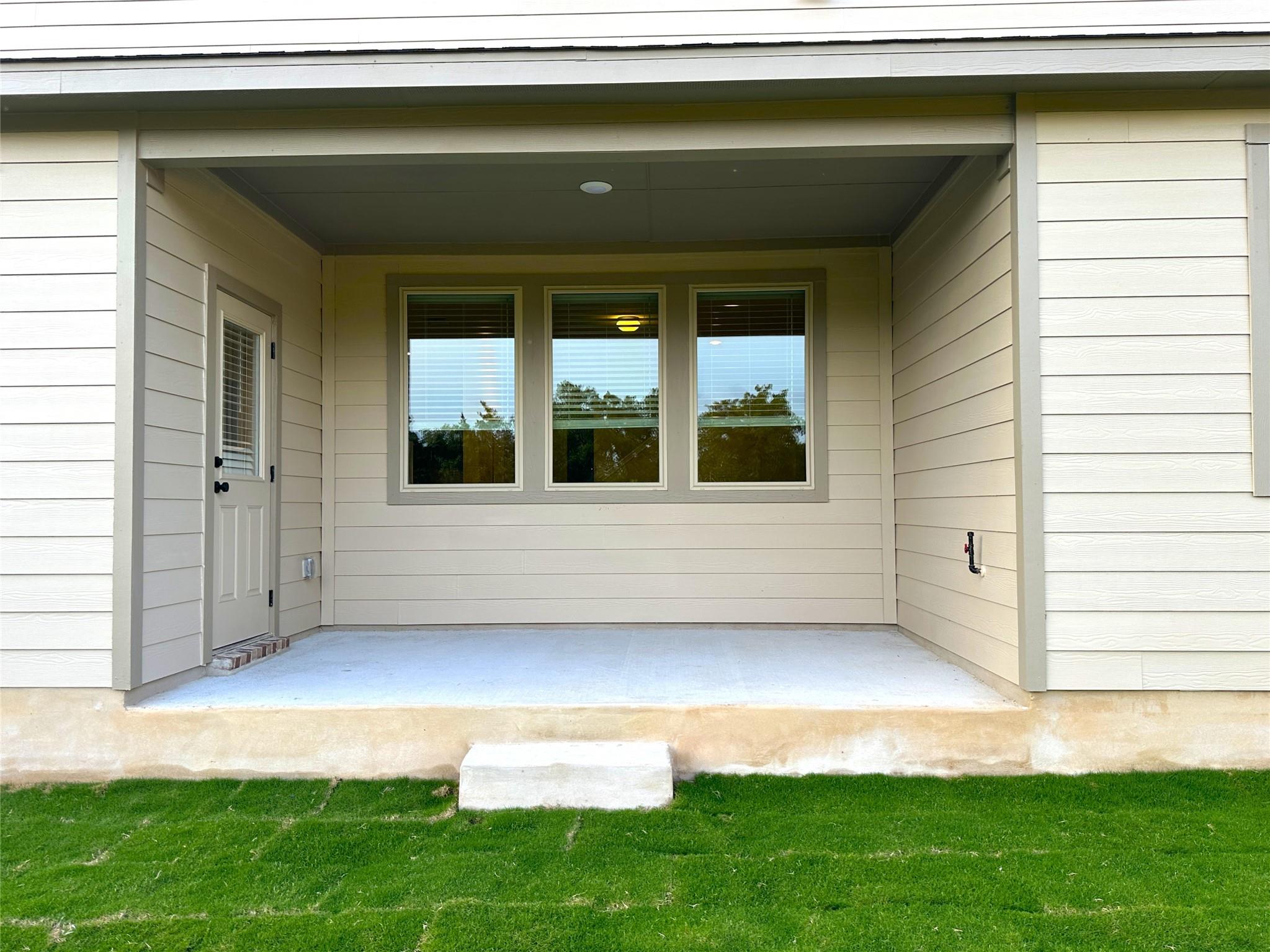 165 Rita Blanca Bnd, Bastrop, TX 78602