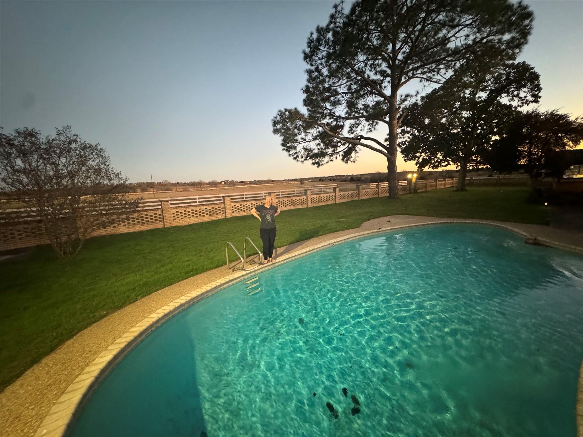 2520 Hwy 304, Smithville, TX 78957