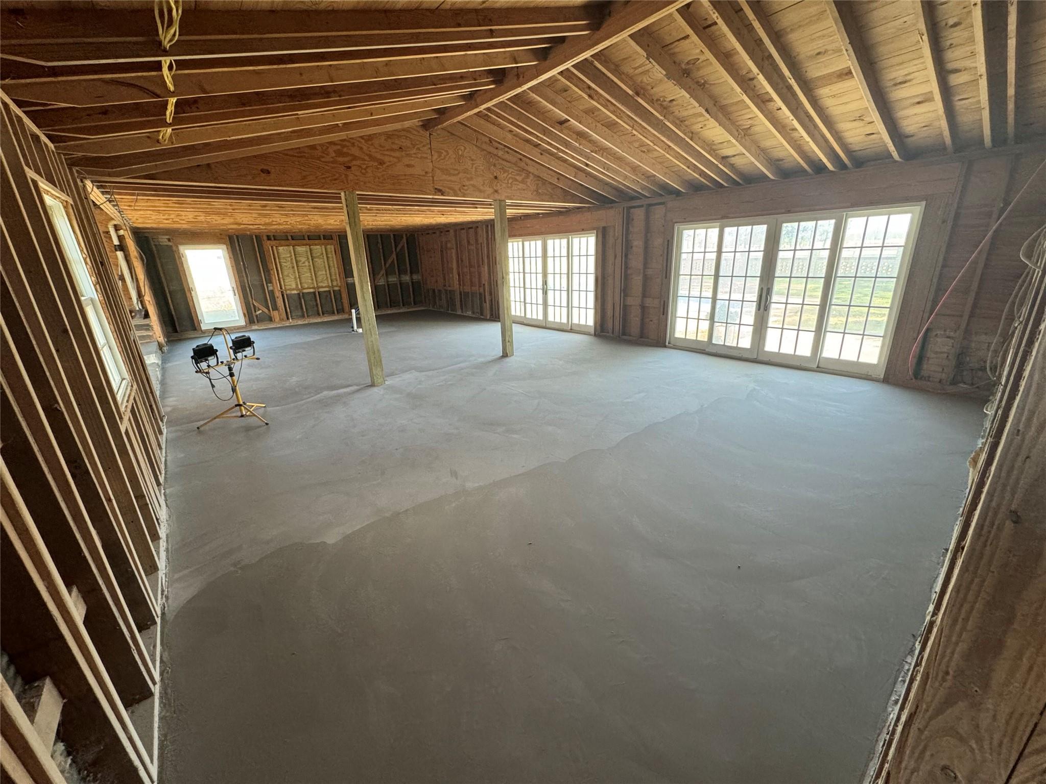 2520 Hwy 304, Smithville, TX 78957