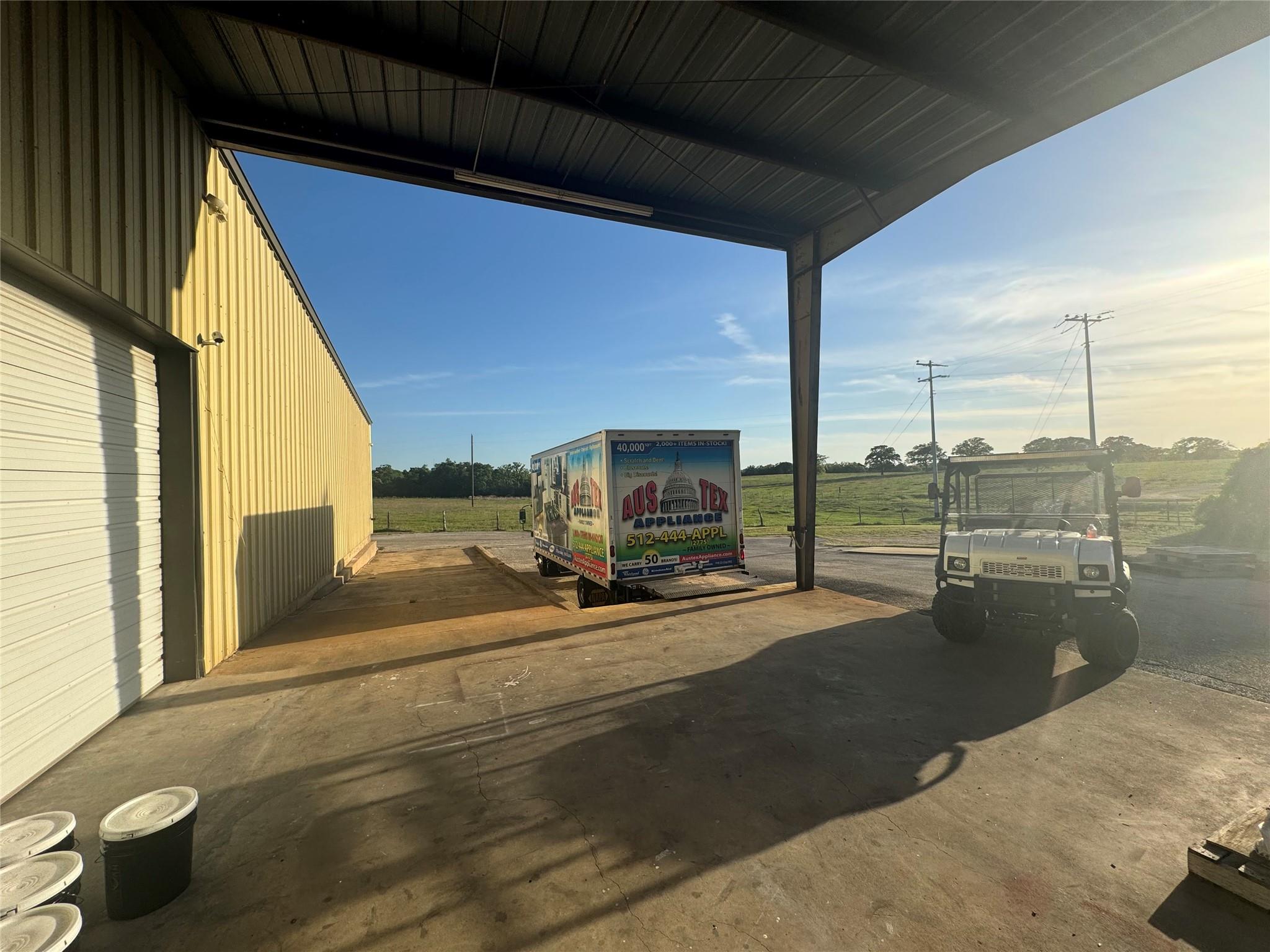 2520 Hwy 304, Smithville, TX 78957
