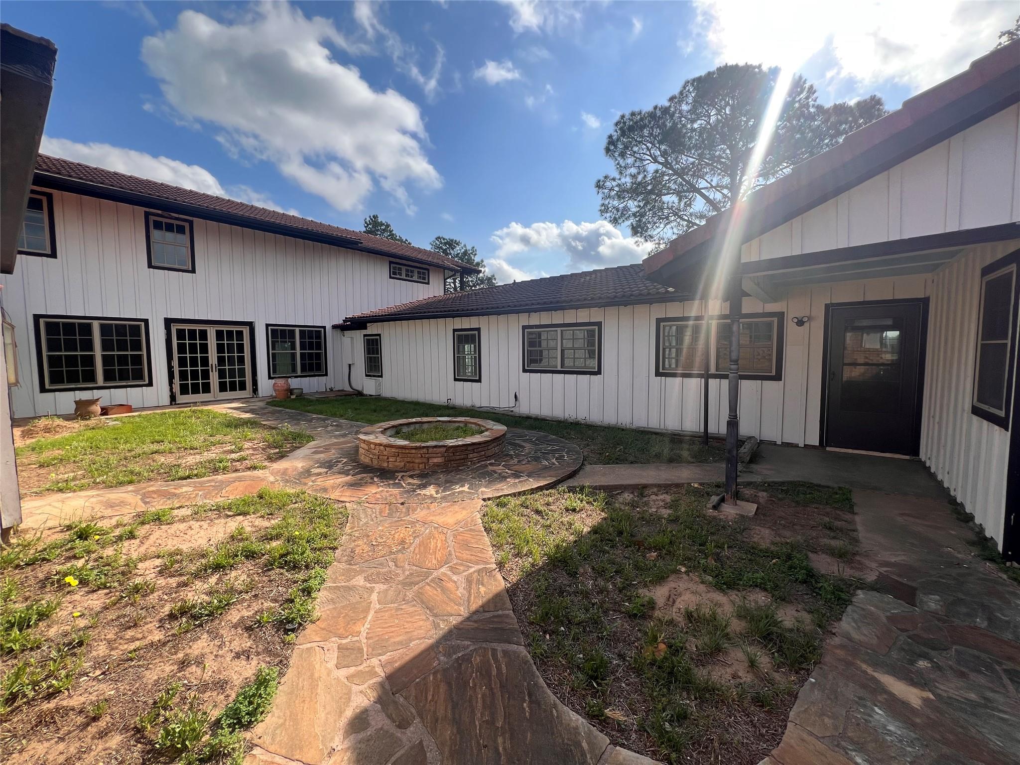 2520 Hwy 304, Smithville, TX 78957