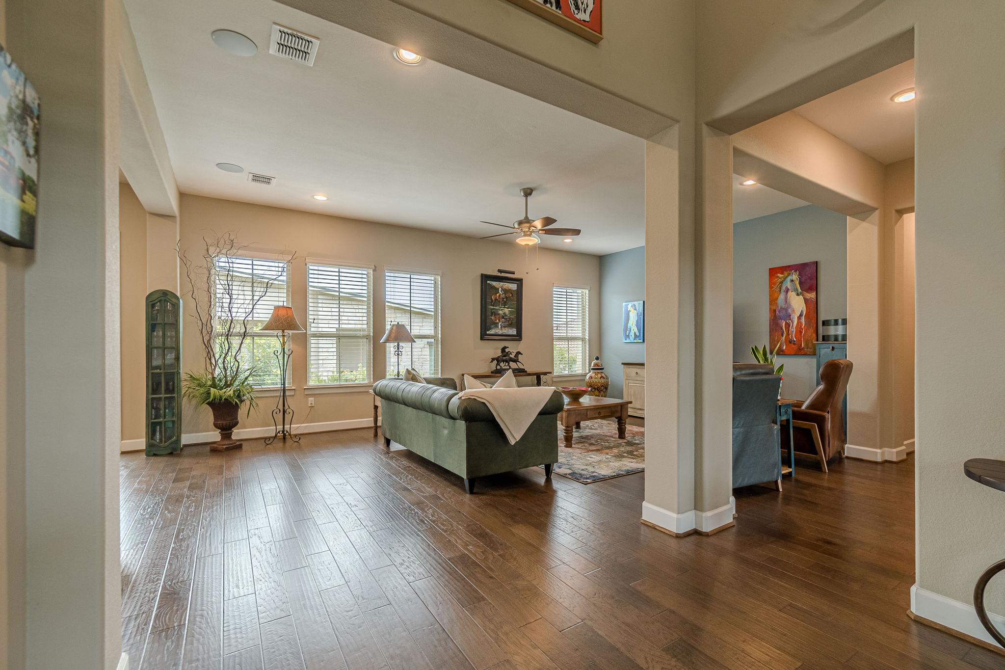 112 Learning Elm Dr, San Marcos, TX 78666